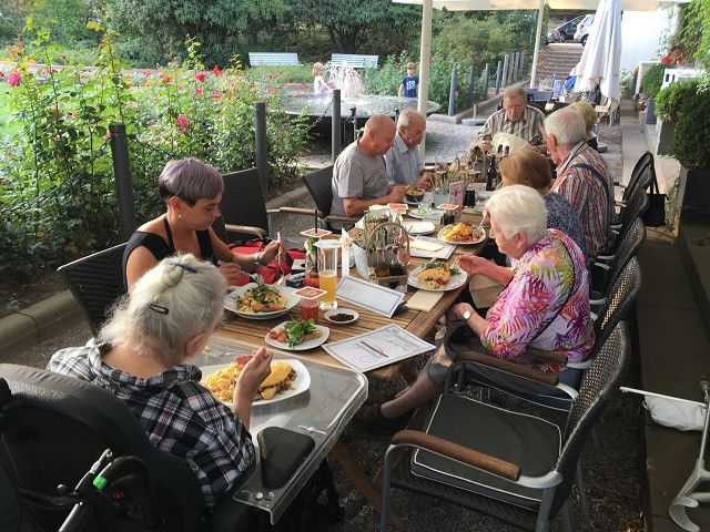 Abendessen im Rosengarten am 22.08.2018